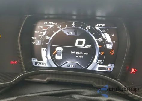 2015 Alfa Romeo 4C Spider z USA, uszkodzony, nr VIN ZARBAAB49FM169436